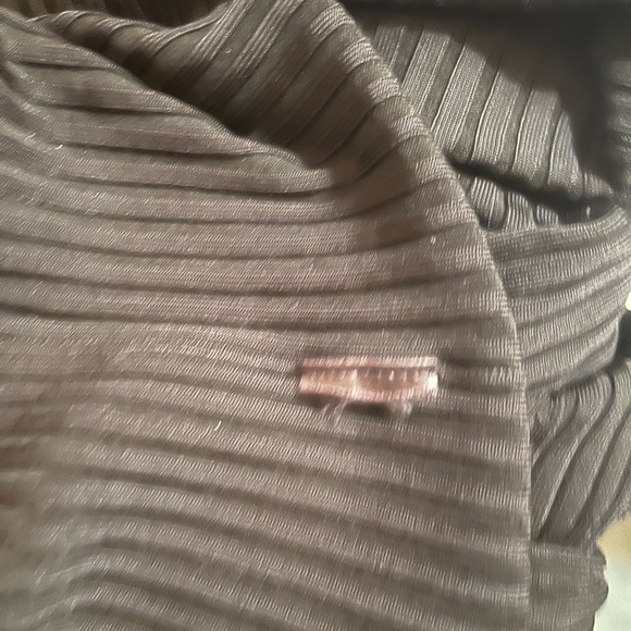 Reiss Olins Tipped Turtleneck Sweater in Black - Picture 8 of 8